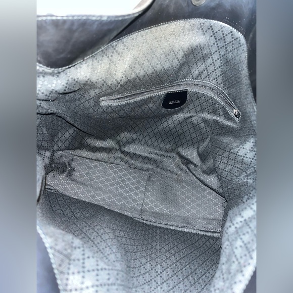 Gucci Bamboo Nylon/ Patented Leather Shoulder Bag - Picture 10 of 15